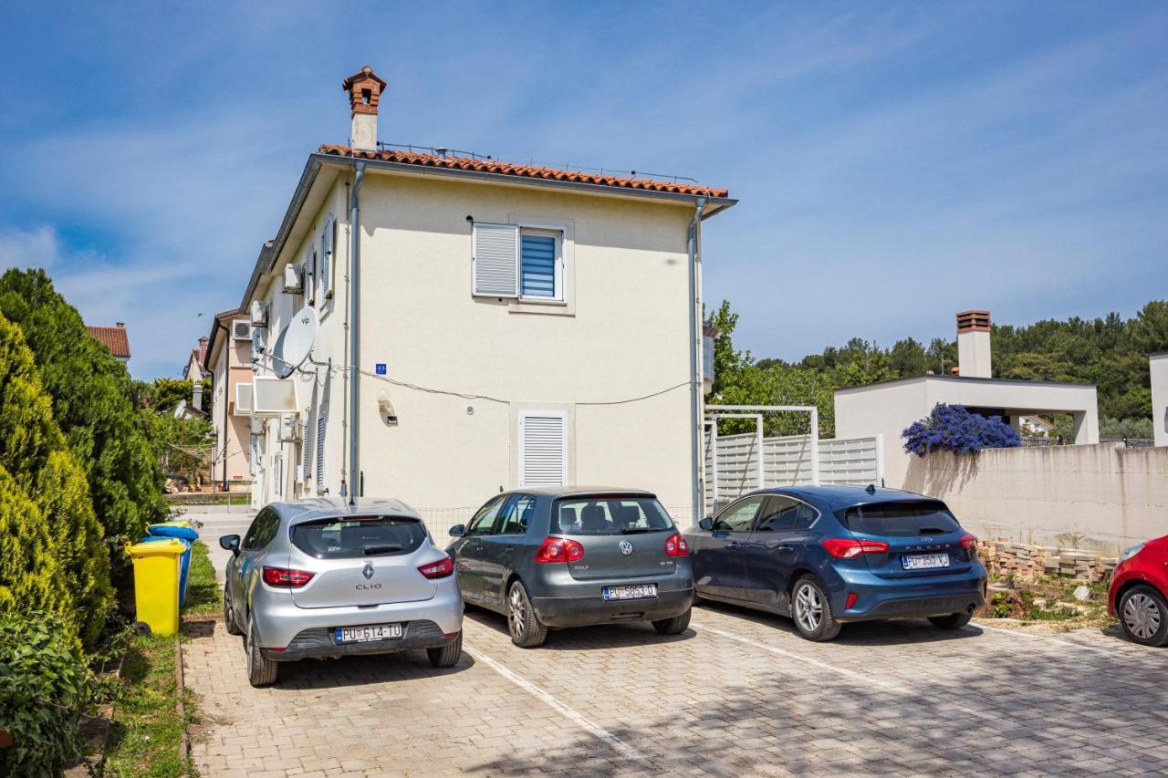Studio Apartman Marly Apartment Pula Exterior photo